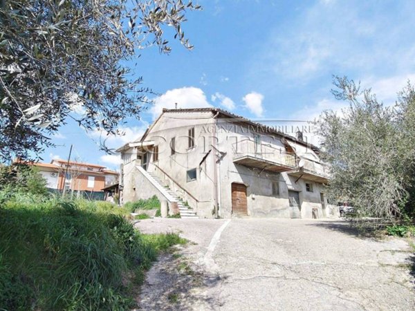 casa indipendente in vendita a Perugia in zona Villa Pitignano