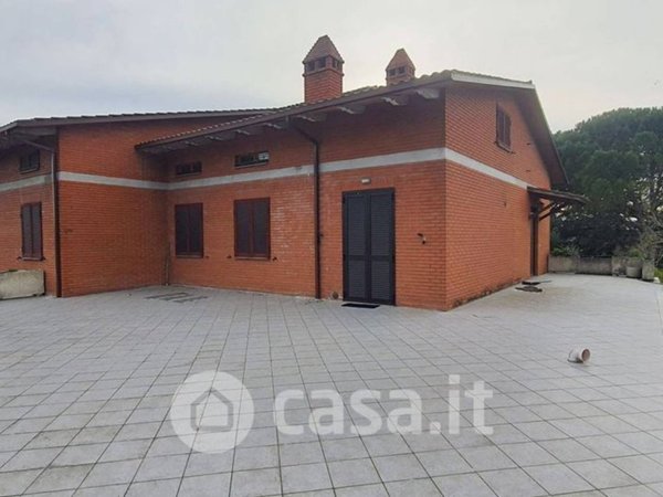 casa indipendente in vendita a Perugia in zona Pila