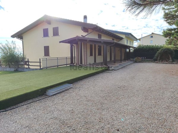 casa indipendente in vendita a Perugia in zona Montelaguardia