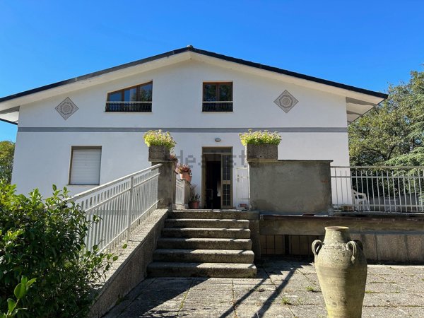 casa indipendente in vendita a Perugia