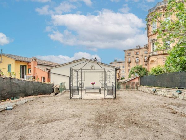 appartamento in vendita a Perugia in zona Elce