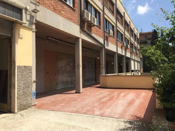 ufficio in vendita a Perugia in zona Stazione