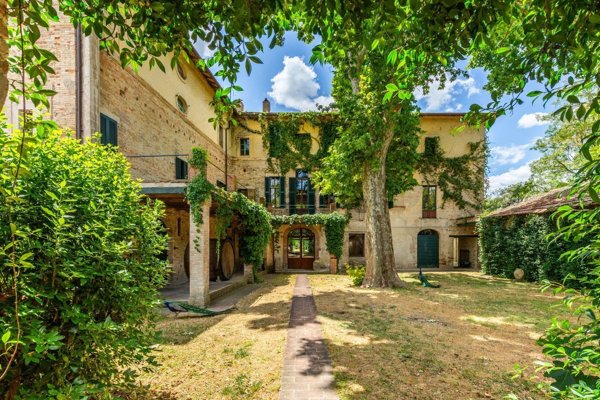 casa indipendente in vendita a Perugia