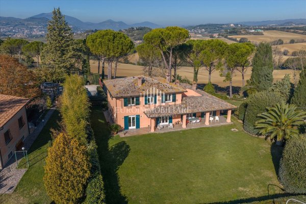 casa indipendente in vendita a Perugia in zona Ripa