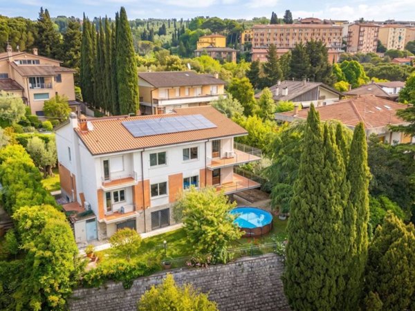 casa indipendente in vendita a Perugia in zona San Marco