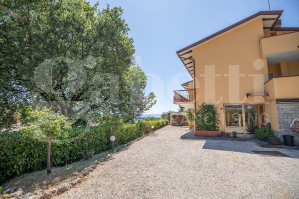 casa indipendente in vendita a Perugia in zona Villa Pitignano
