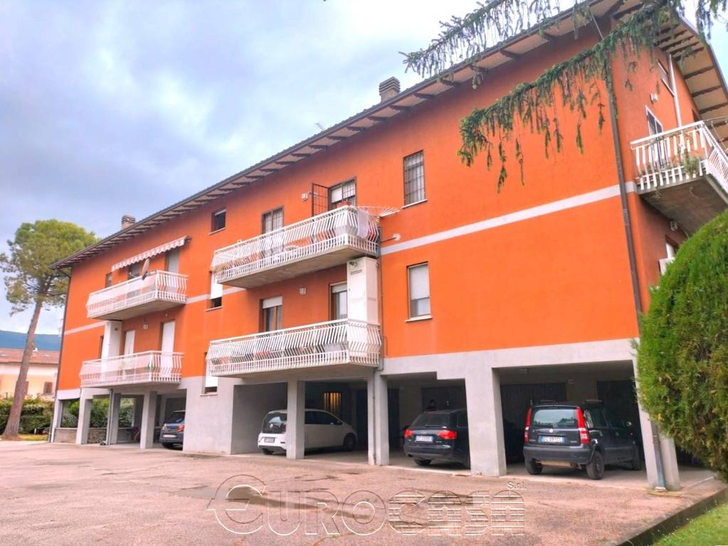 appartamento in vendita a Perugia in zona Parlesca