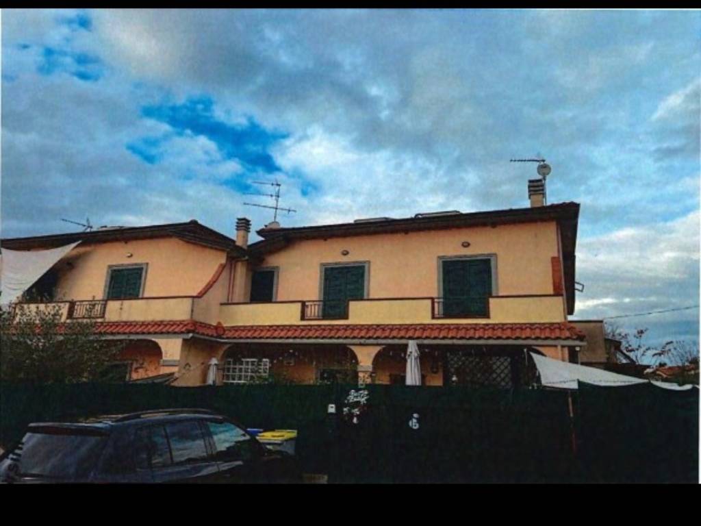 appartamento in vendita a Perugia in zona Colle Umberto I