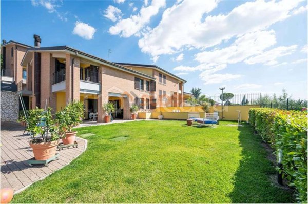 casa indipendente in vendita a Perugia in zona Prepo