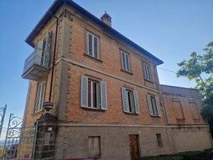 casa indipendente in vendita a Perugia in zona Elce