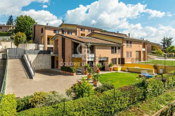 casa indipendente in vendita a Perugia in zona Prepo