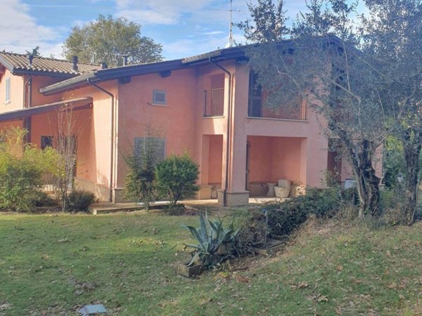 casa indipendente in vendita a Perugia in zona Montebello