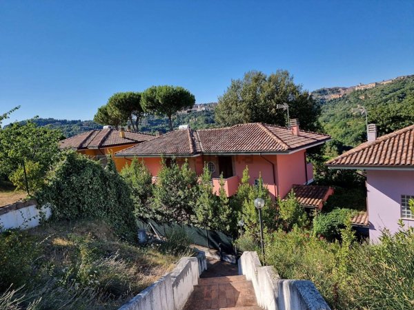 casa indipendente in vendita a Perugia in zona Montelaguardia
