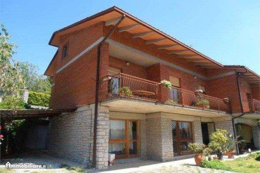 casa indipendente in vendita a Perugia in zona Montelaguardia