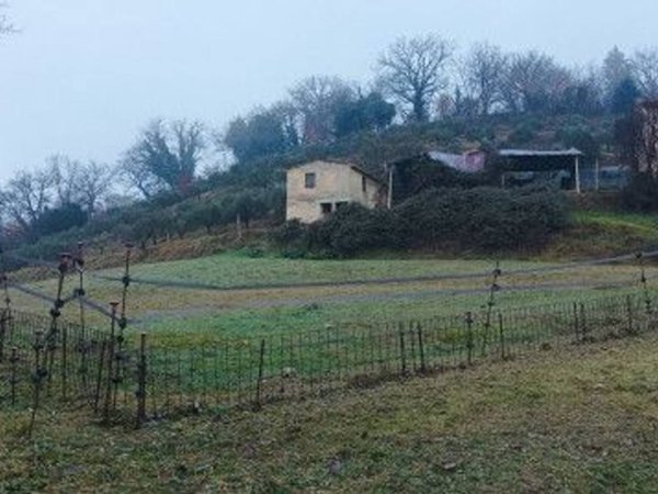 negozio in vendita a Perugia in zona Monteluce