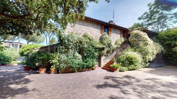 casa indipendente in vendita a Perugia in zona Santa Lucia
