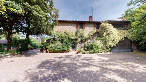 casa indipendente in vendita a Perugia in zona Santa Lucia