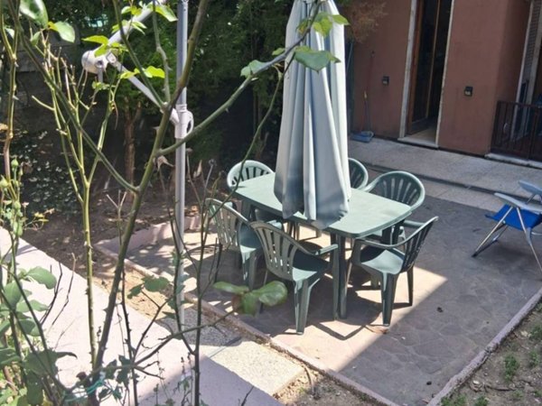 casa indipendente in vendita a Perugia in zona Ferro di Cavallo