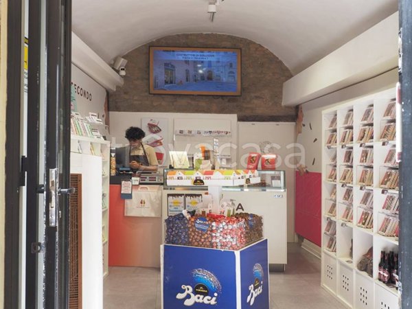 negozio in vendita a Perugia in zona Centro Città