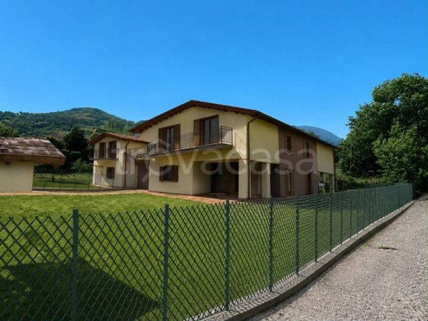 casa indipendente in vendita a Perugia in zona Ramazzano