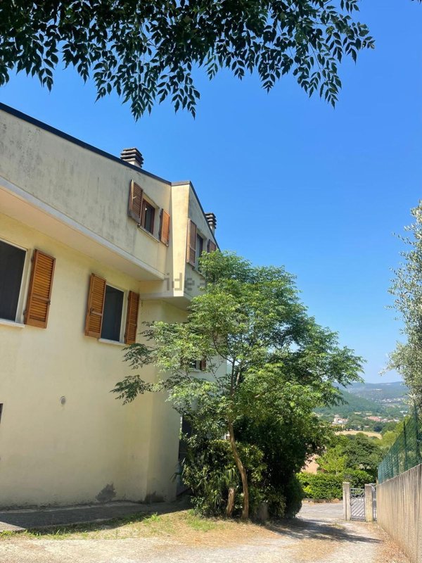 casa indipendente in vendita a Perugia in zona Cenerente
