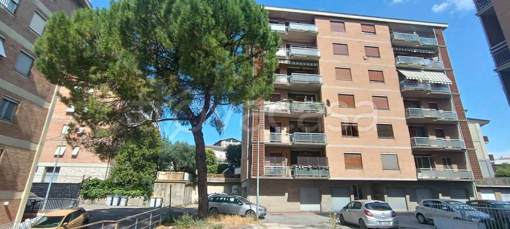 appartamento in vendita a Perugia in zona Filosofi