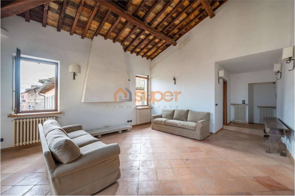 appartamento in vendita a Perugia in zona Centro Città