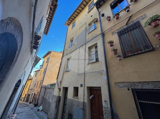 appartamento in vendita a Perugia in zona Centro Città