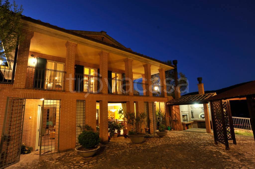 casa indipendente in vendita a Perugia in zona San Sisto