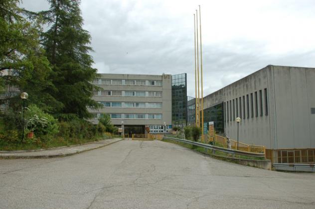 negozio in vendita a Perugia in zona Stazione