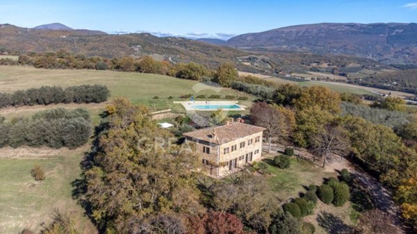casa indipendente in vendita a Perugia