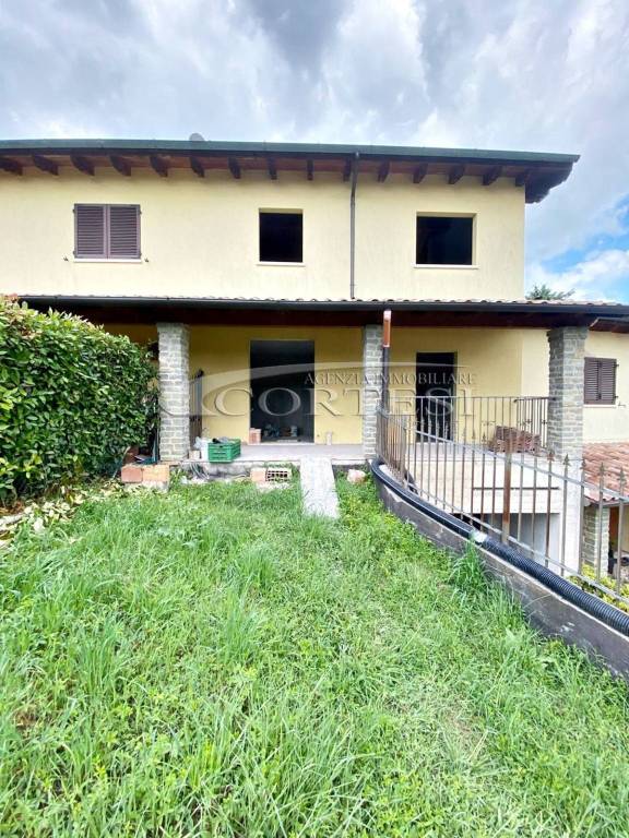 casa indipendente in vendita a Perugia in zona La Bruna