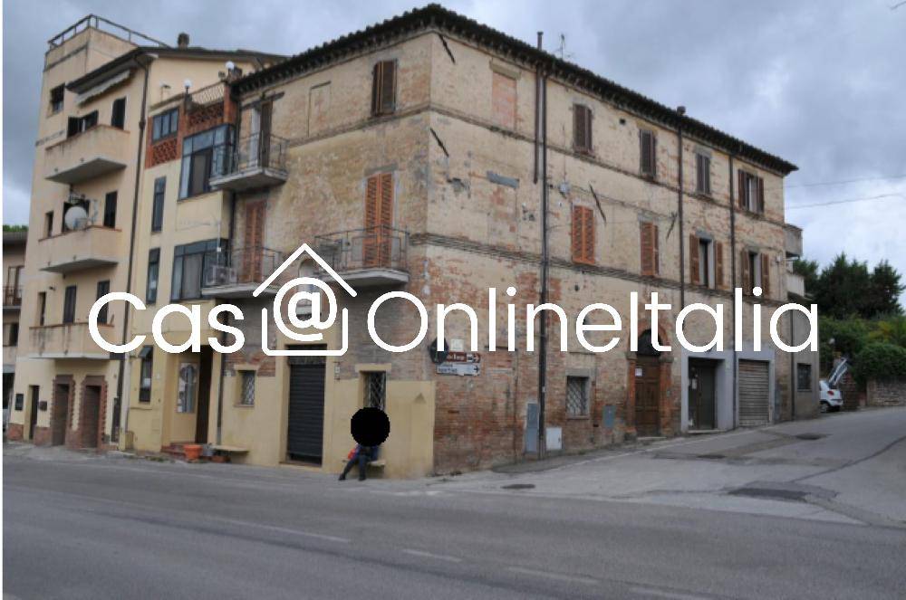 negozio in vendita a Perugia in zona San Martino in Colle
