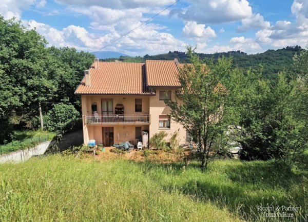 casa indipendente in vendita a Perugia in zona Cordigliano