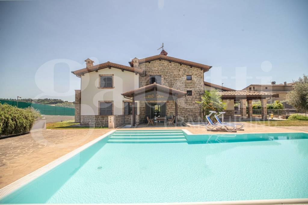 casa indipendente in vendita a Perugia in zona Ponte Felcino