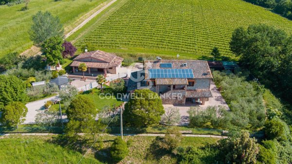 casa indipendente in vendita a Perugia in zona Rancolfo