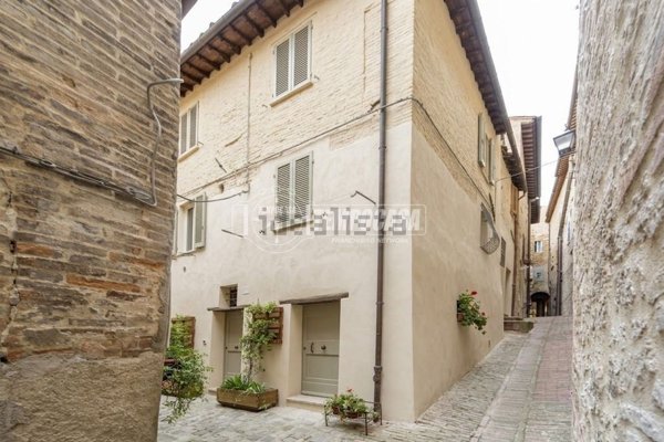 quadrivano in vendita a Perugia in zona Centro Città