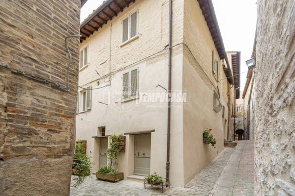 casa indipendente in vendita a Perugia in zona Centro Città