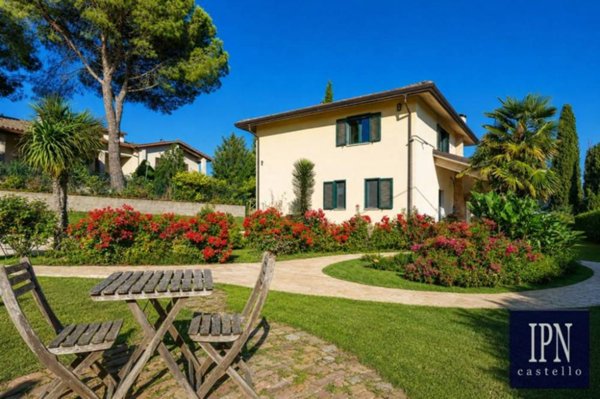 casa indipendente in vendita a Perugia in zona Centro Città