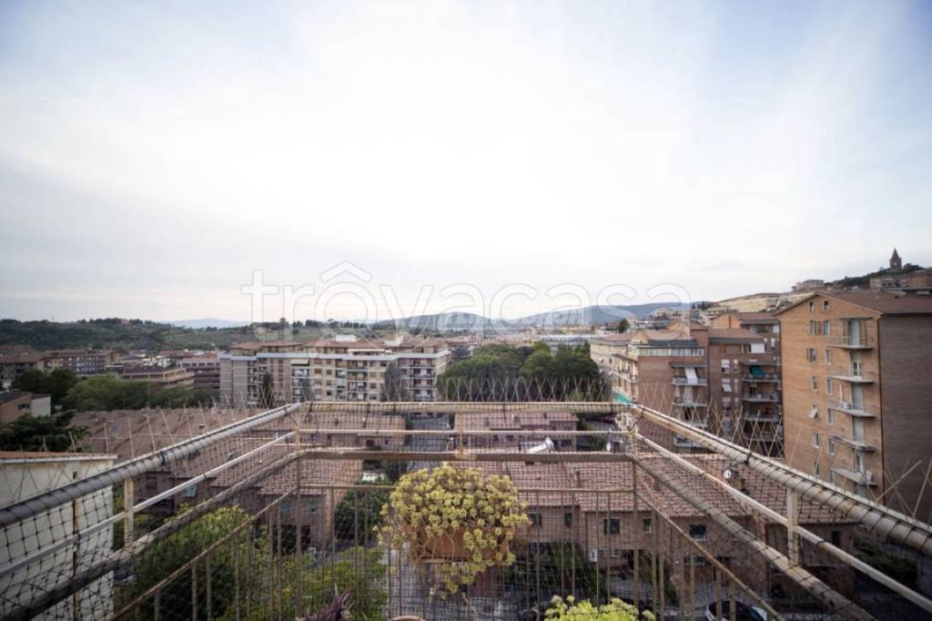 appartamento in vendita a Perugia in zona Filosofi