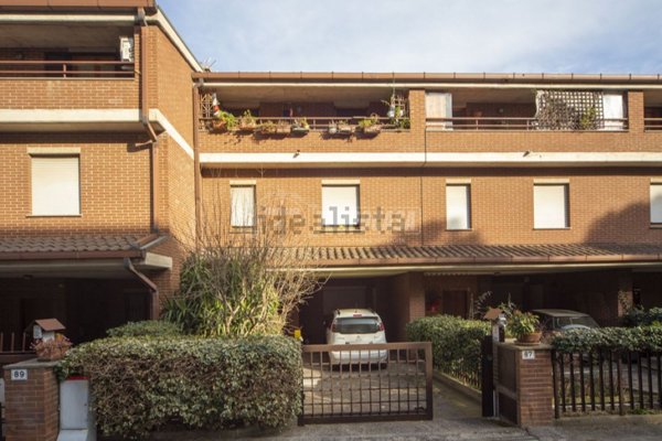 casa indipendente in vendita a Perugia in zona Ferro di Cavallo
