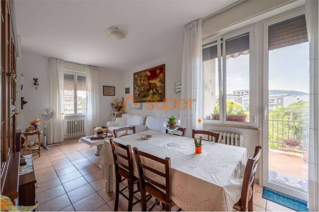 appartamento in vendita a Perugia in zona Santa Lucia