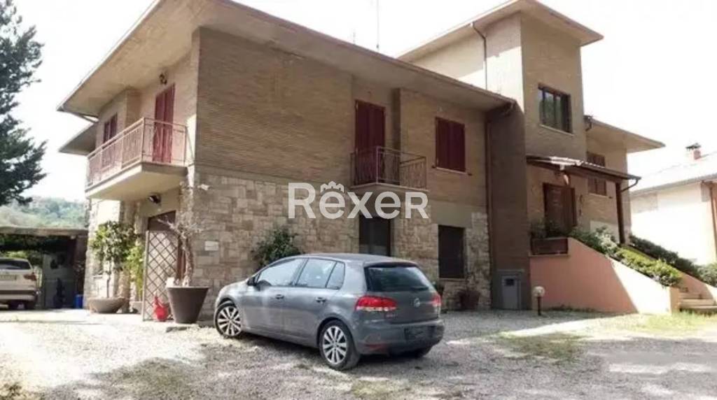 casa indipendente in vendita a Perugia in zona Montelaguardia