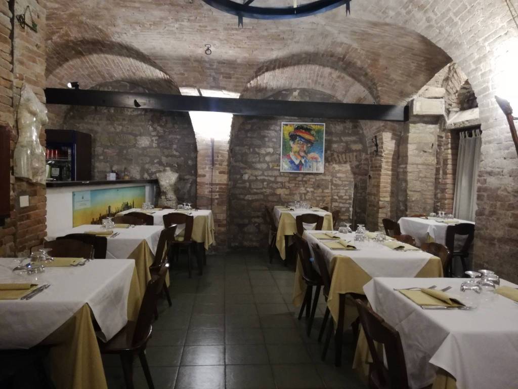 negozio in vendita a Perugia in zona Elce
