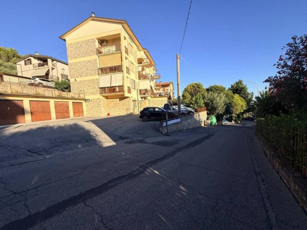 appartamento in vendita a Perugia in zona Lacugnano
