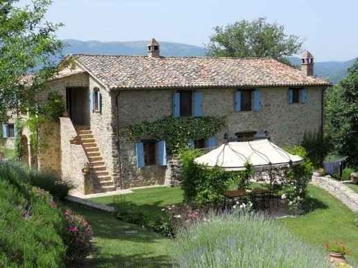 casale in vendita a Perugia in zona Parlesca