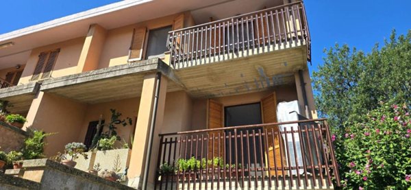 casa indipendente in vendita a Perugia in zona San Martino in Colle