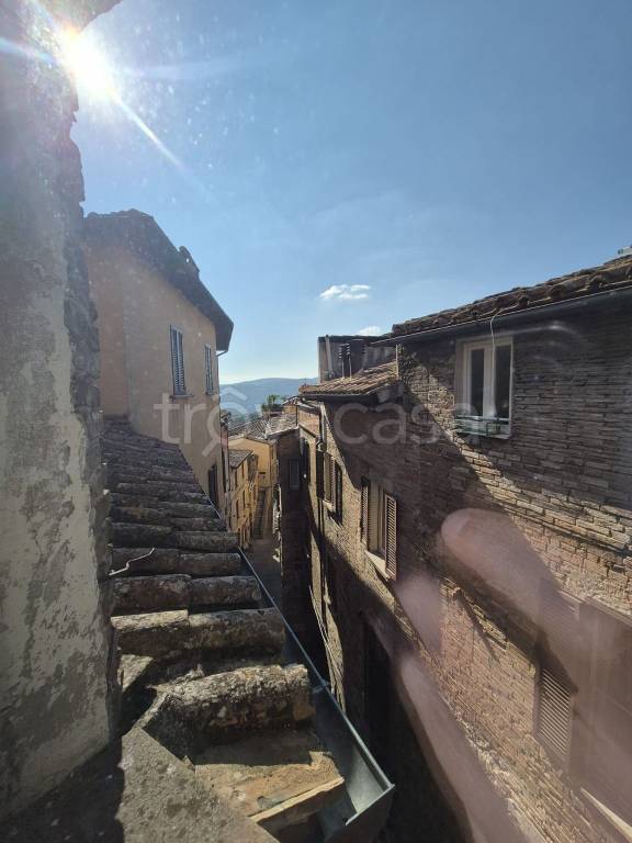appartamento in vendita a Perugia in zona Centro Città