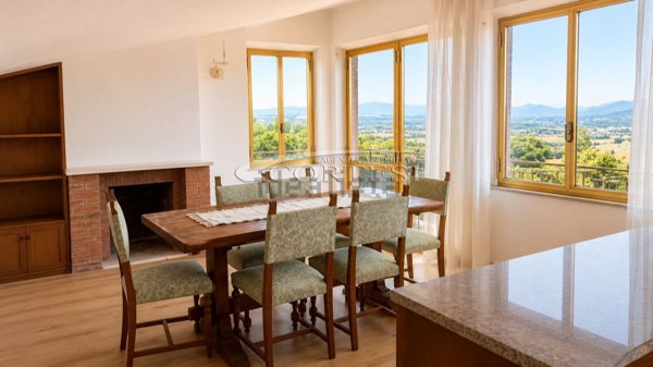 casa indipendente in vendita a Perugia in zona San Martino in Colle