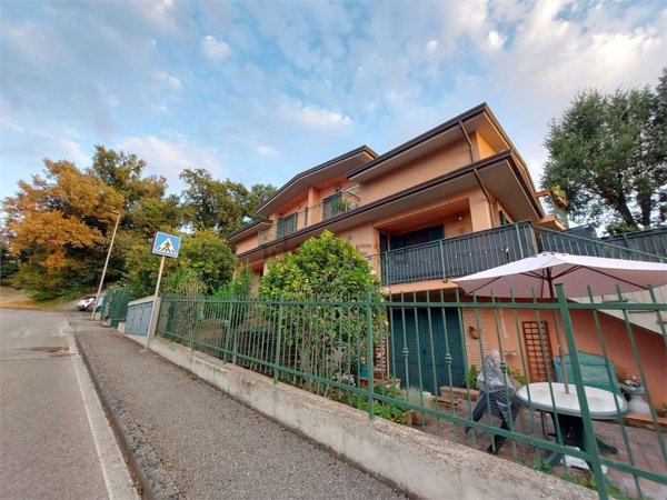 casa indipendente in vendita a Perugia in zona Pila